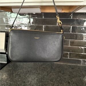Coach plaza 22 shoulder bag